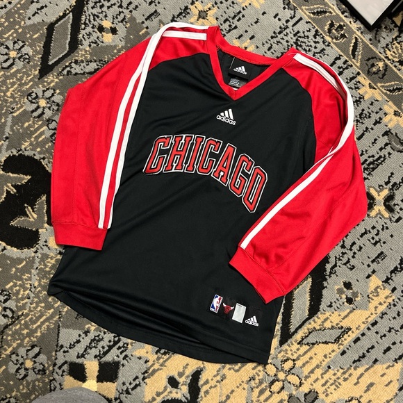Thrifted vintage authentic Chicago Bulls red and black shooting shirt - Picture 1 of 5